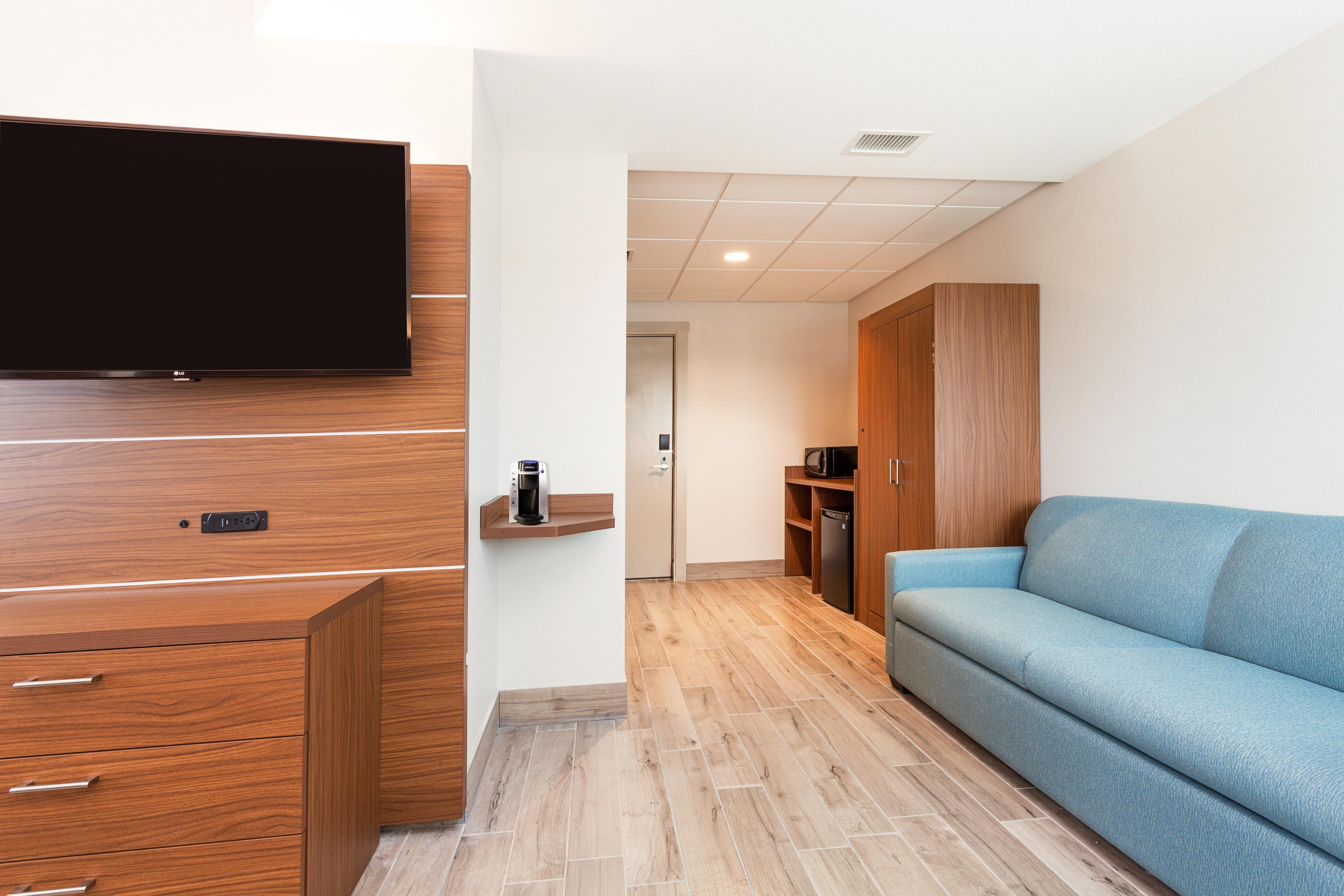 Holiday Inn Express & Suites Panama City Beach Beachfront By Ihg Exterior foto