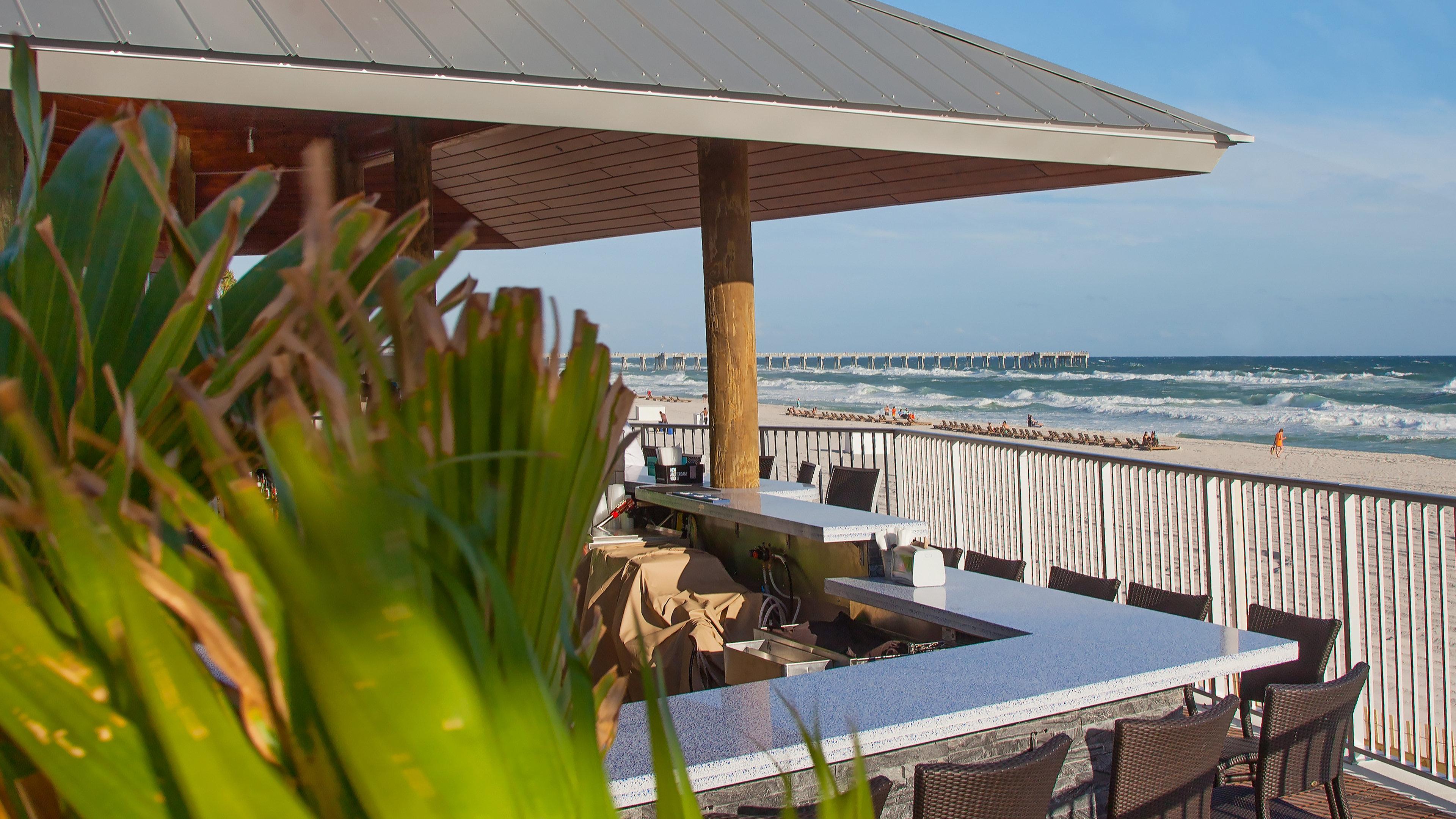 Holiday Inn Express & Suites Panama City Beach Beachfront By Ihg Exterior foto