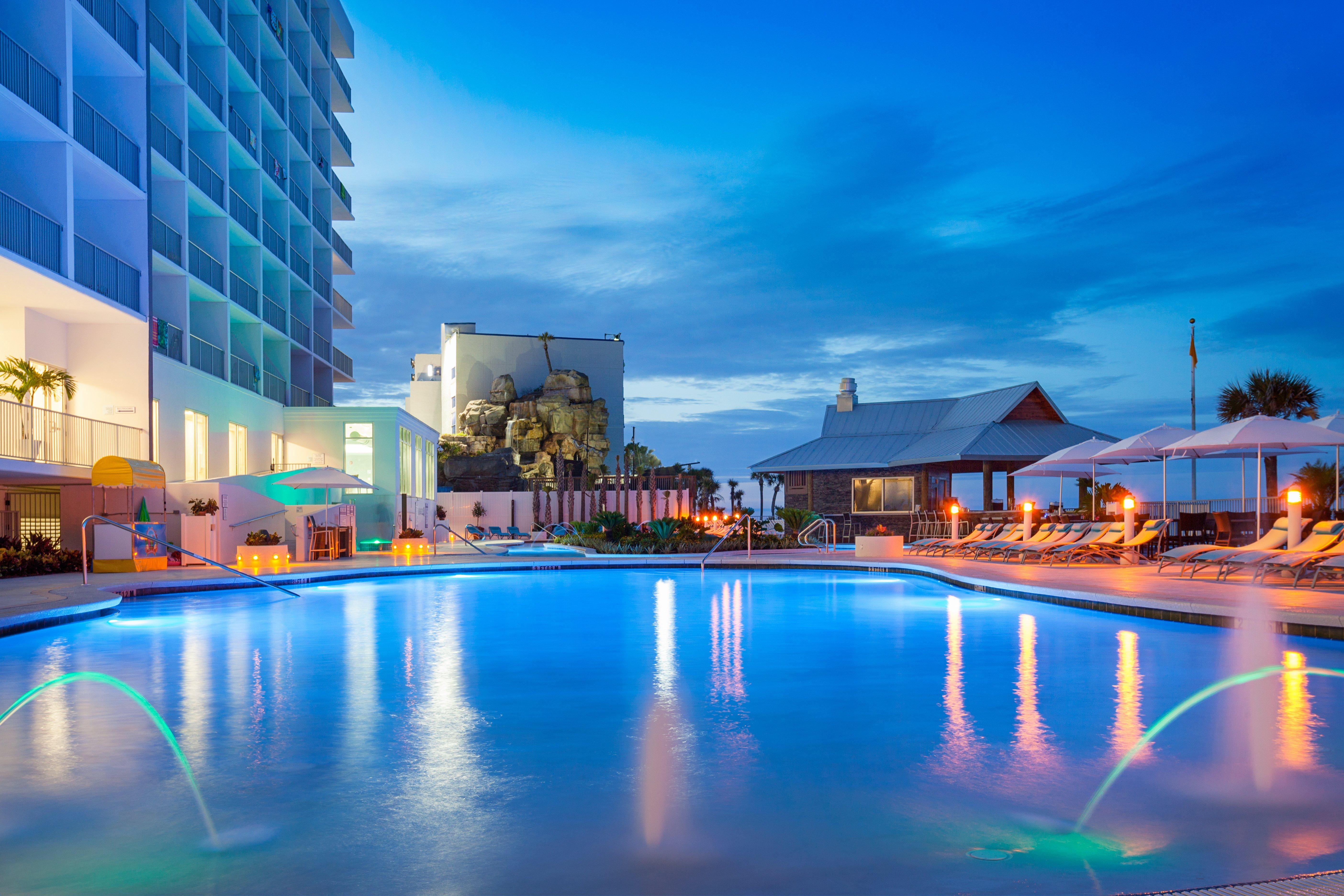 Holiday Inn Express & Suites Panama City Beach Beachfront By Ihg Exterior foto