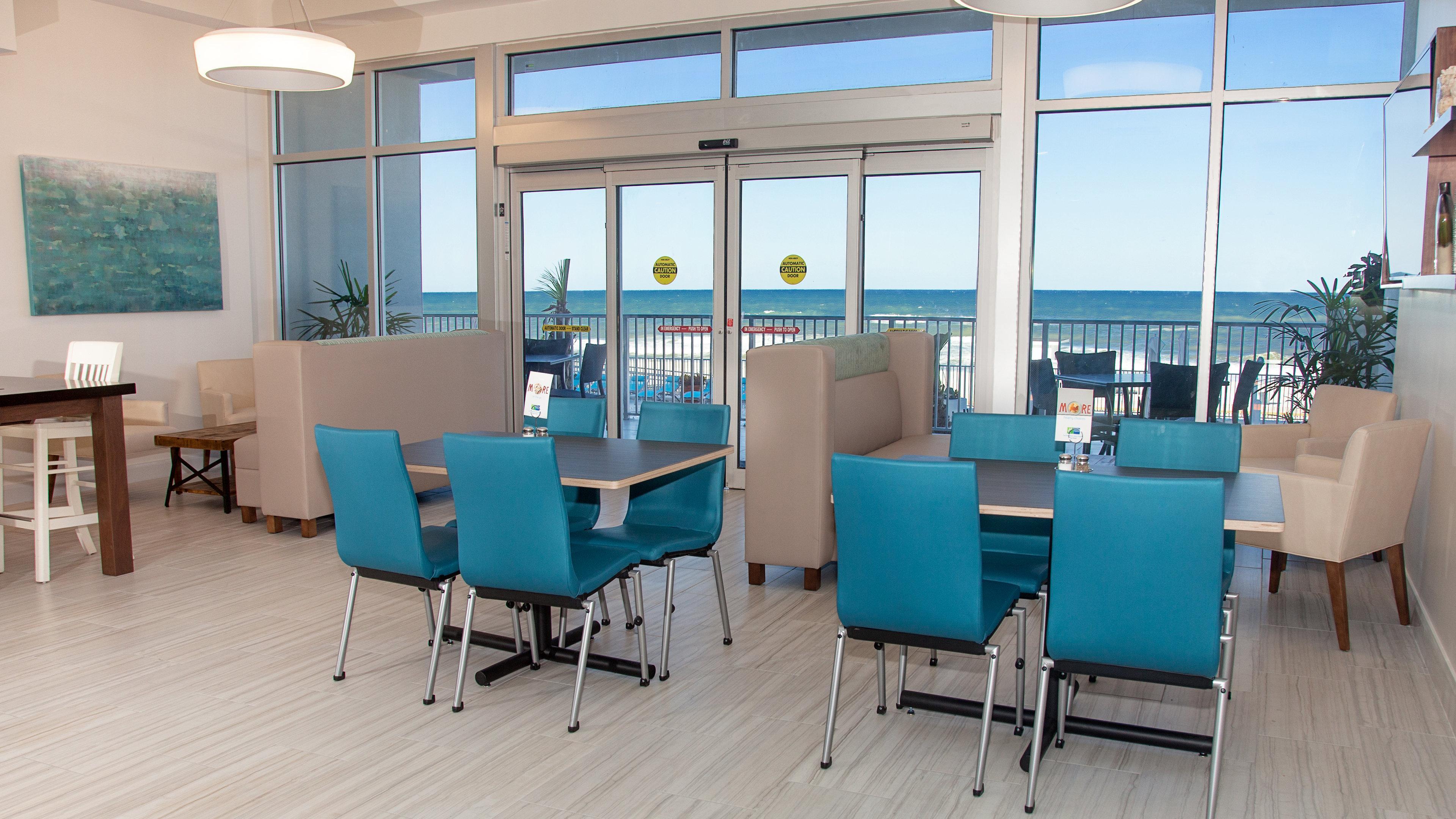 Holiday Inn Express & Suites Panama City Beach Beachfront By Ihg Exterior foto